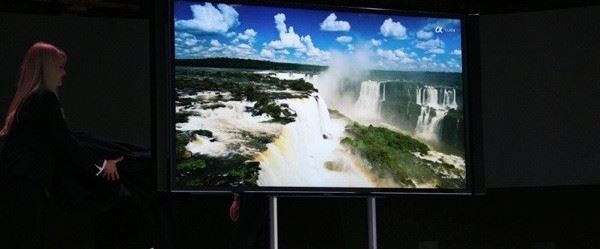 Sony annuncia il Bravia KD-84X9005 mobile