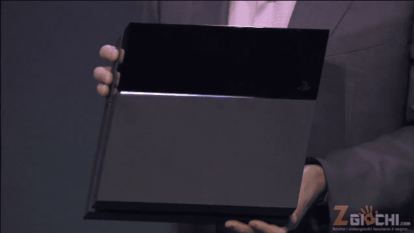 Playstation 4: Mostrato finalmente il case della console!